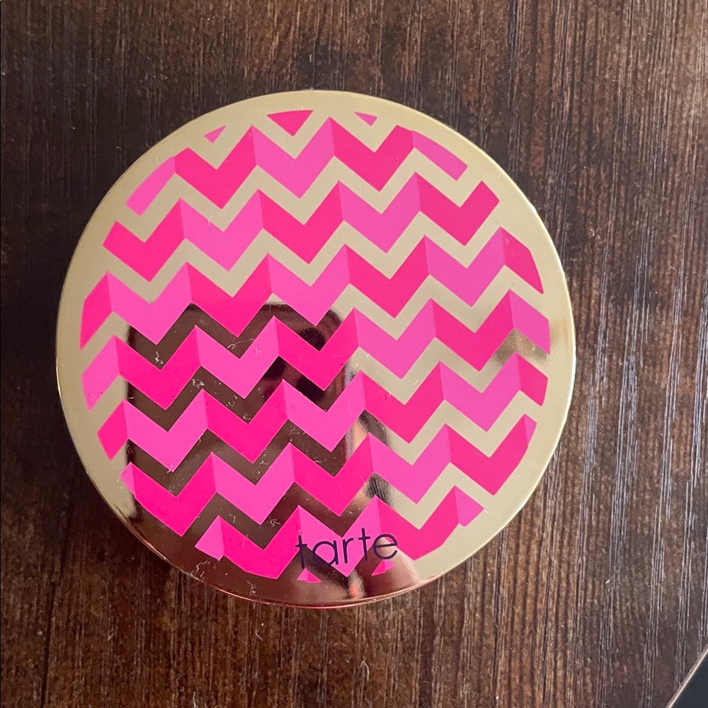tarte Dual- blush and glow rose gold Tone Blush Compact - Rose and Beige - Picture 2 of 2